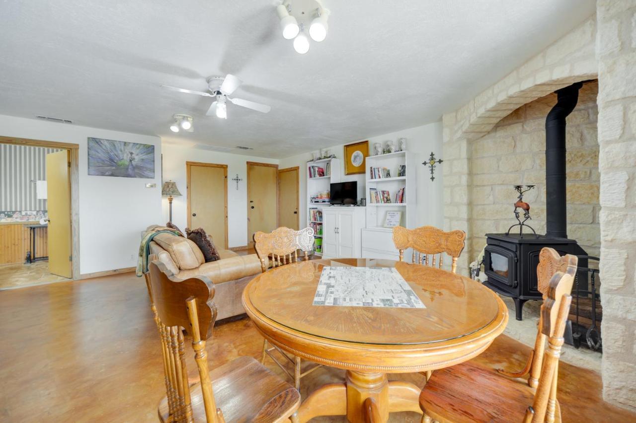 Villa Fredericksburg Retreat With Private Hot Tub And Patio! Extérieur photo